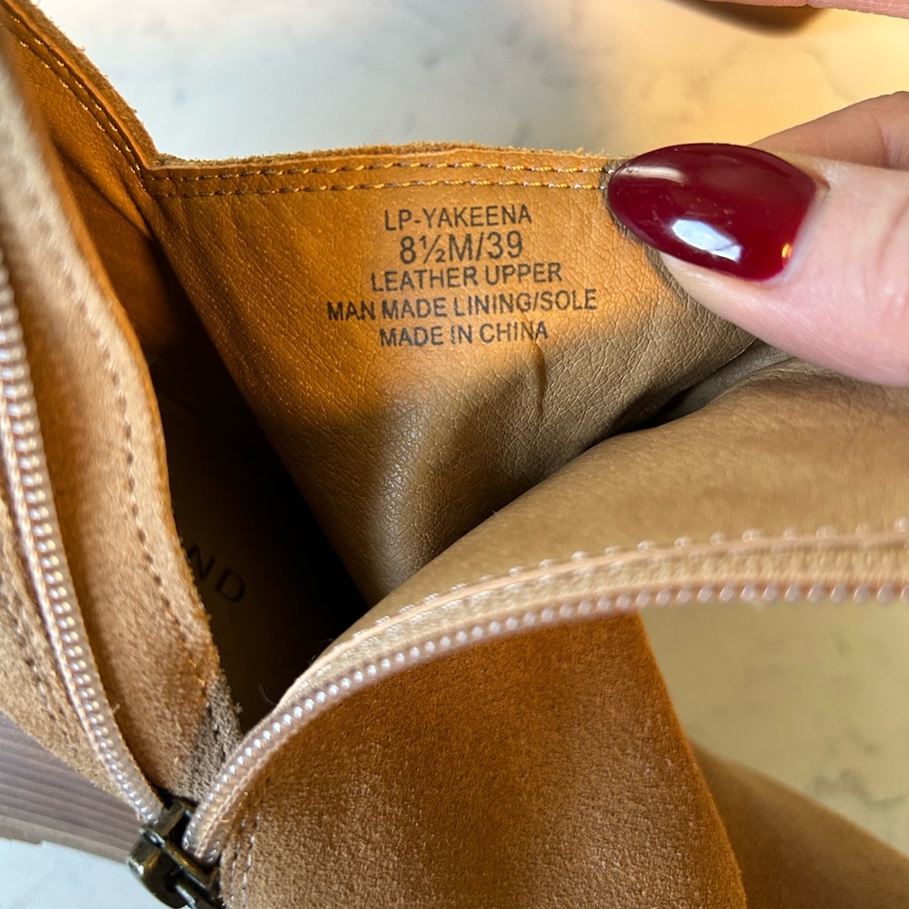 EUC Lucky Brand Yakeena Suede Wedge Ankle Booties 8.5/39 - Picture 11 of 14